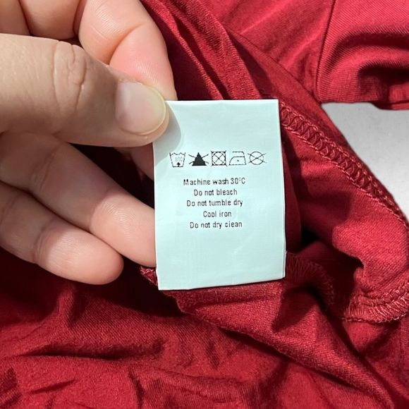 J. Corrine Red Polo Blouse Women's Size Small‎ Long Sleeve Deep V Neck Stretch - Picture 6 of 6